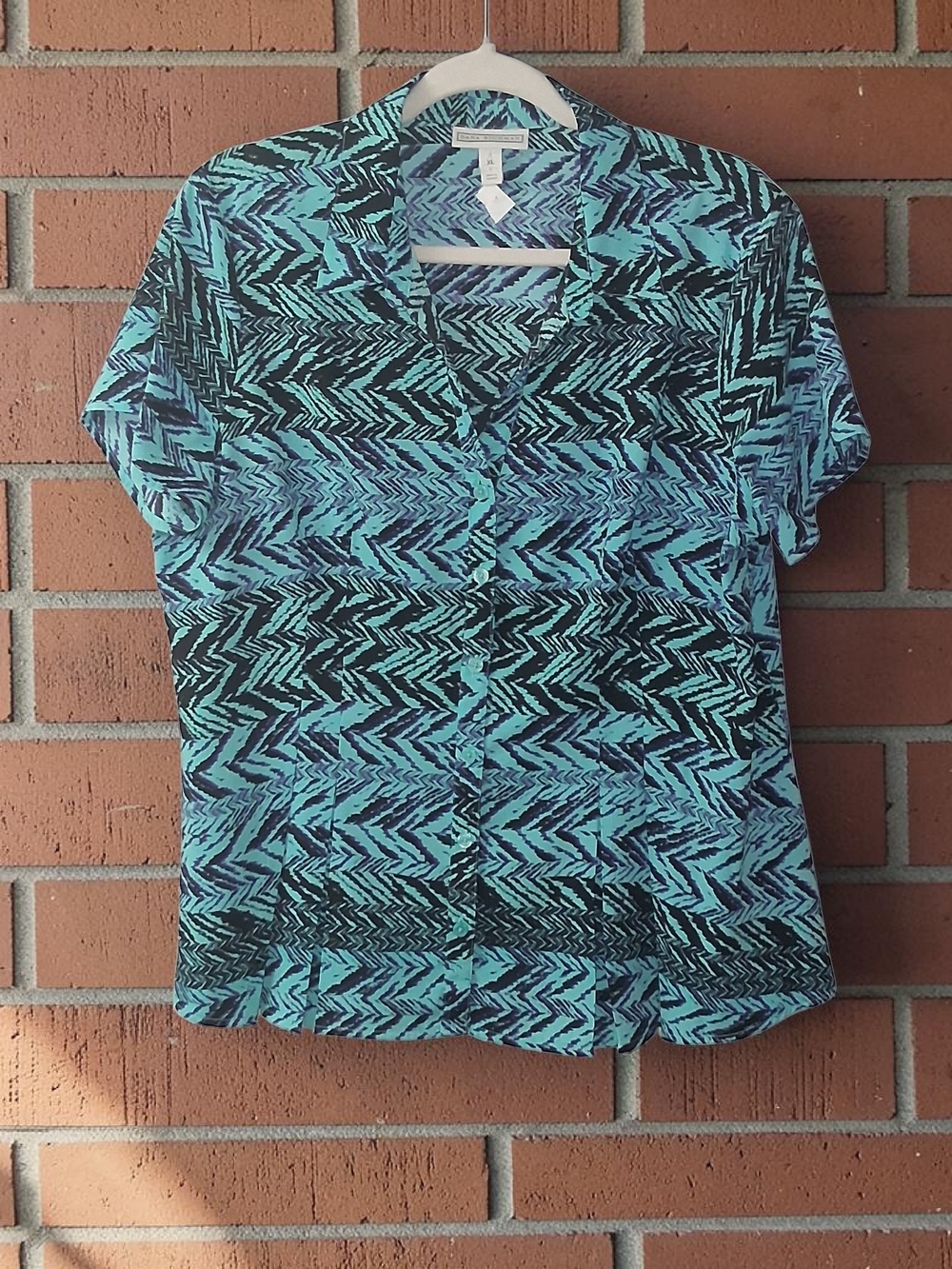 Dana Buchman Aqua and Black Zigzag Button-Down Shirt